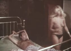 L'italia In Pigiama [1977]